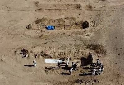 نينوى تشيّع رفات 47 من ضحايا داعش الإرهابي بعد تحديد هوياتهم بفحوص الحمض النووي